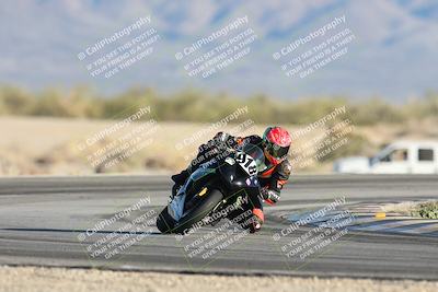 media/Dec-07-2025-CVMA (Sun) [[3e7d2de5dc]]/Race 16-Formula Middleweight/